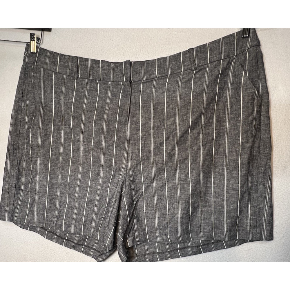 Lane Bryant Linen‎ Blend Gray White Striped Casual Shorts Size 28